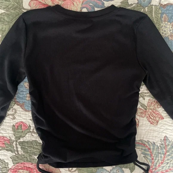 (3 for $24❣️) Ribbed Side Ruched Top - Picture 4 of 6